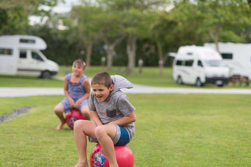 Russell Top 10 Holiday Park Ngoại thất bức ảnh